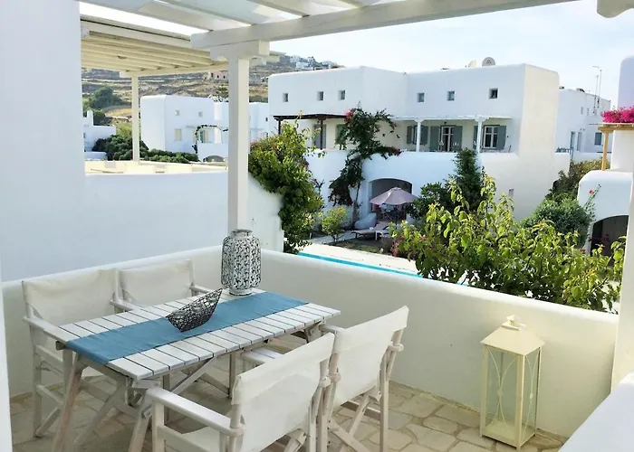 Mykonian Style Pool House 1 W Night Security Guard