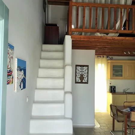 Mykonian Style Pool House 1 W Night Security Guard アパート